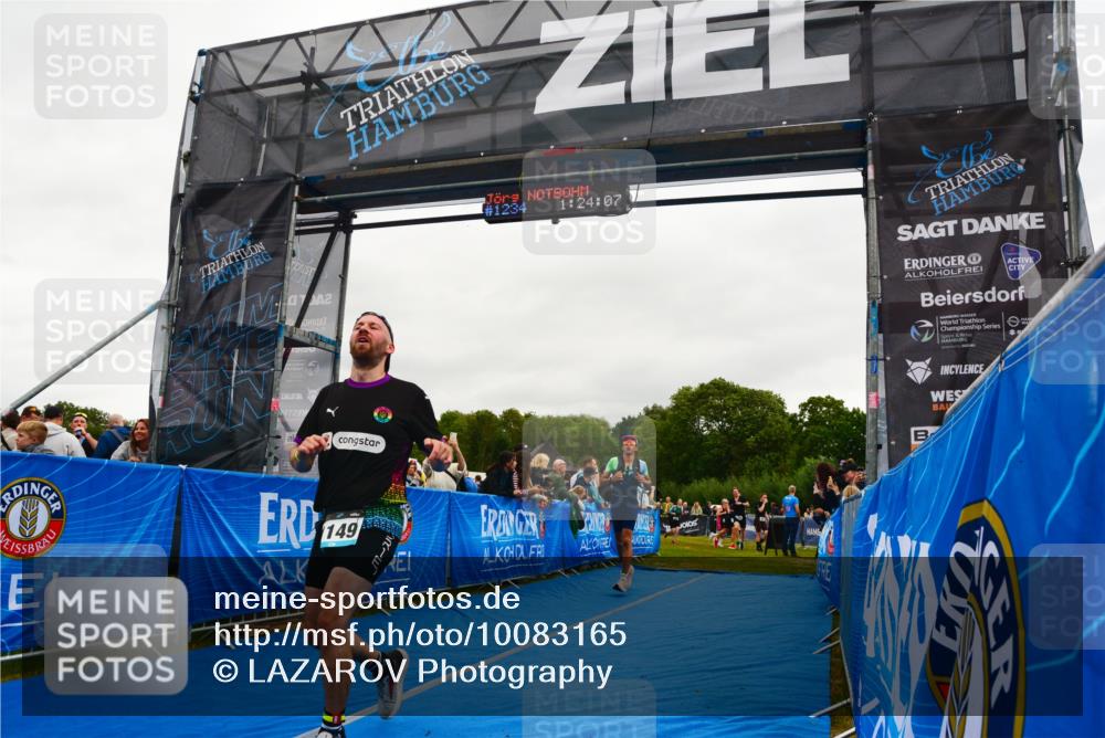 30.08.2026 - Elbe Triathlon Hamburg LAZAROV Photography http://msf.ph/oto/10083165 30.08.2026 11:34:27 Ziel 570, 1149, 1266 meine-sportfotos.de