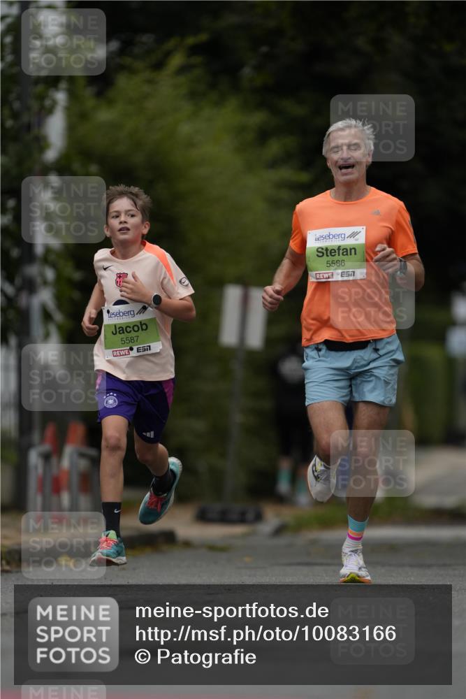 30.08.2026 - Blankeneser Heldenlauf Patografie http://msf.ph/oto/10083166 30.08.2026 10:10:18 Ziel 5067, 5586, 5587 meine-sportfotos.de