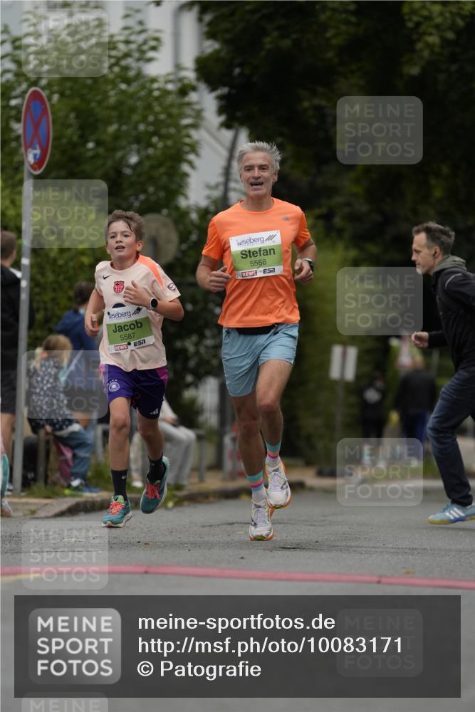 30.08.2026 - Blankeneser Heldenlauf Patografie http://msf.ph/oto/10083171 30.08.2026 10:10:21 Ziel 5586, 5587 meine-sportfotos.de