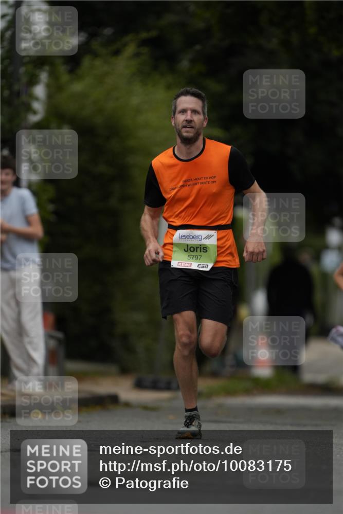 30.08.2026 - Blankeneser Heldenlauf Patografie http://msf.ph/oto/10083175 30.08.2026 10:10:30 Ziel 5586, 5587, 5797 meine-sportfotos.de
