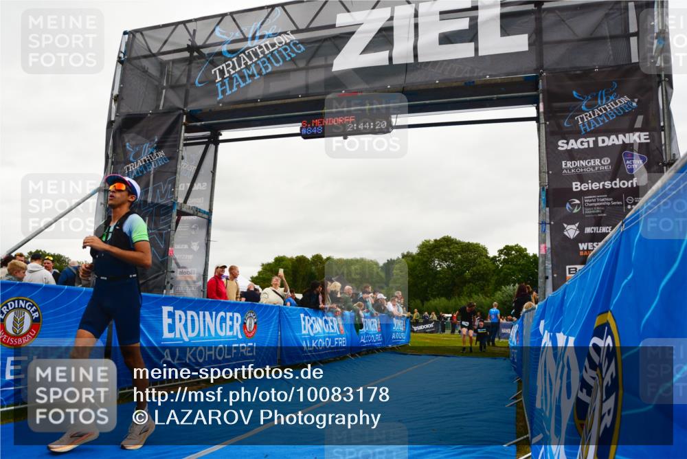 30.08.2026 - Elbe Triathlon Hamburg LAZAROV Photography http://msf.ph/oto/10083178 30.08.2026 11:34:30 Ziel 570, 1266 meine-sportfotos.de