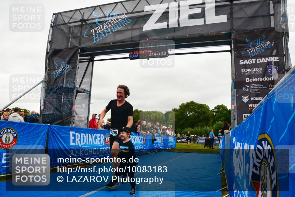 30.08.2026 - Elbe Triathlon Hamburg LAZAROV Photography http://msf.ph/oto/10083183 30.08.2026 11:34:34 Ziel 1141, 1266 meine-sportfotos.de