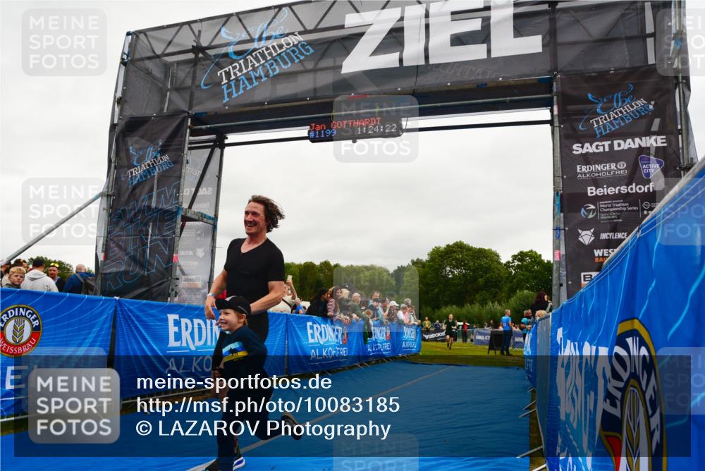 30.08.2026 - Elbe Triathlon Hamburg LAZAROV Photography http://msf.ph/oto/10083185 30.08.2026 11:34:34 Ziel 1141, 1266 meine-sportfotos.de