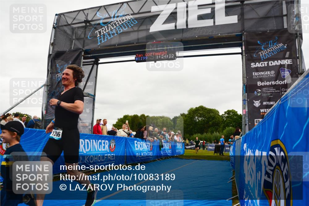 30.08.2026 - Elbe Triathlon Hamburg LAZAROV Photography http://msf.ph/oto/10083189 30.08.2026 11:34:35 Ziel 1141, 1266 meine-sportfotos.de