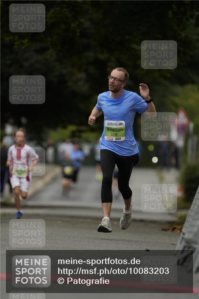 30.08.2026 - Blankeneser Heldenlauf Patografie http://msf.ph/oto/10083203 30.08.2026 10:10:59 Ziel 5228, 5544 meine-sportfotos.de