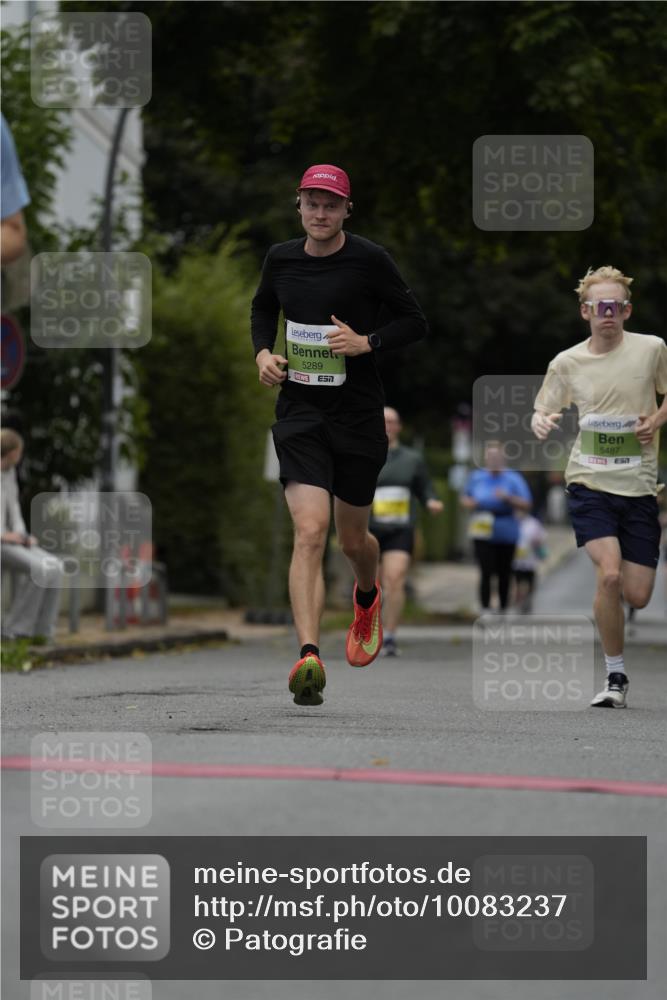 30.08.2026 - Blankeneser Heldenlauf Patografie http://msf.ph/oto/10083237 30.08.2026 10:11:34 Ziel 5289, 5487, 5492, 5835 meine-sportfotos.de