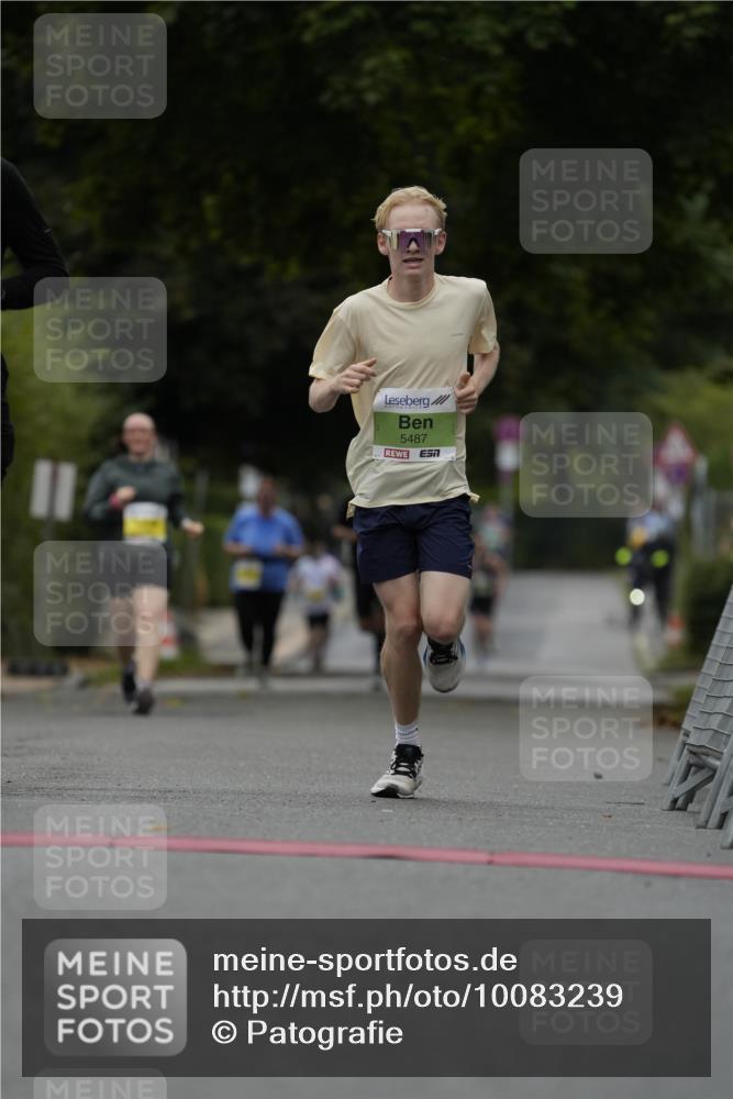 30.08.2026 - Blankeneser Heldenlauf Patografie http://msf.ph/oto/10083239 30.08.2026 10:11:36 Ziel 5289, 5487, 5492, 5835 meine-sportfotos.de