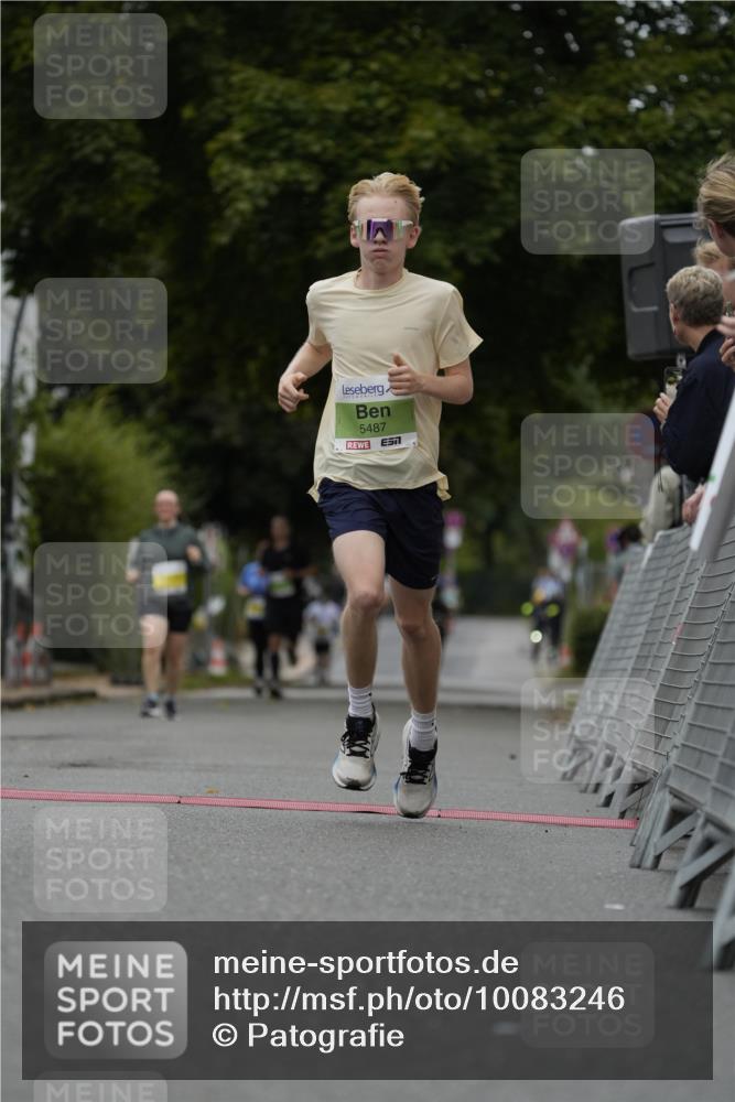 30.08.2026 - Blankeneser Heldenlauf Patografie http://msf.ph/oto/10083246 30.08.2026 10:11:38 Ziel 5289, 5487, 5835 meine-sportfotos.de