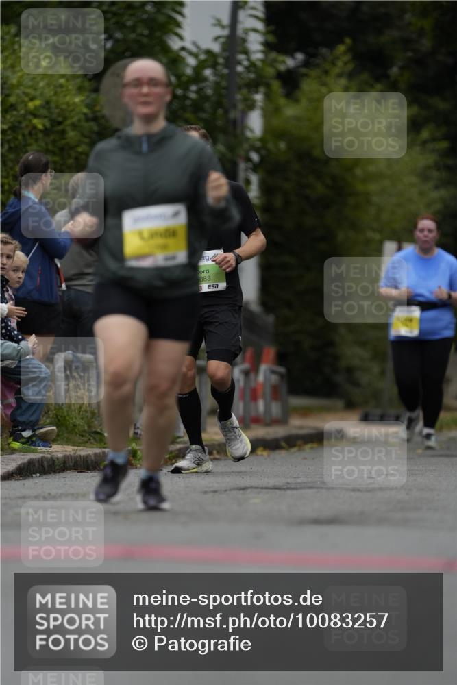 30.08.2026 - Blankeneser Heldenlauf Patografie http://msf.ph/oto/10083257 30.08.2026 10:11:44 Ziel 1288, 5289, 5487 meine-sportfotos.de