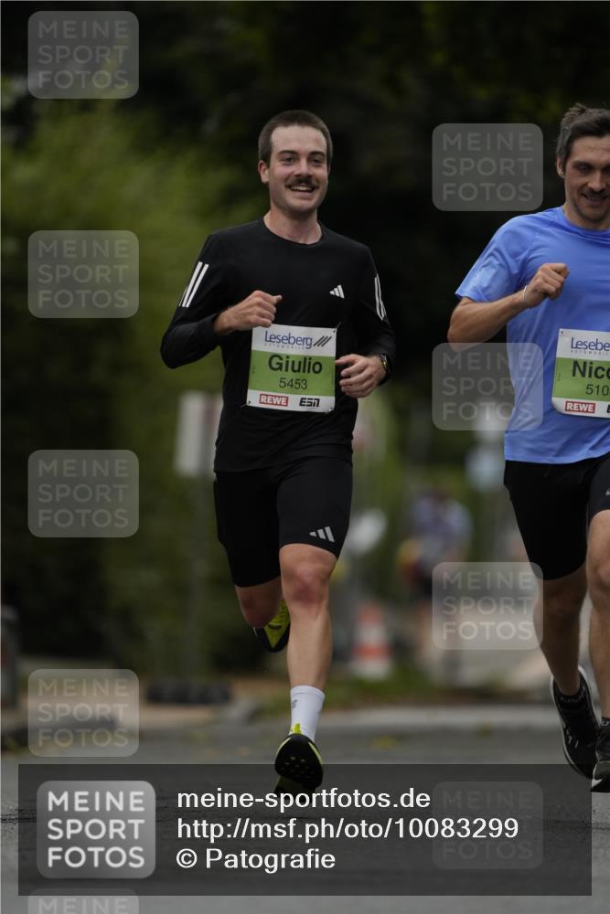 30.08.2026 - Blankeneser Heldenlauf Patografie http://msf.ph/oto/10083299 30.08.2026 10:12:23 Ziel 5105, 5365, 5453, 5560 meine-sportfotos.de