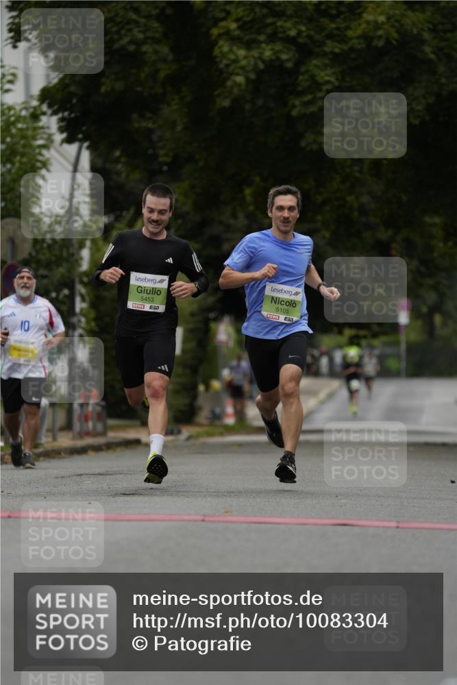 30.08.2026 - Blankeneser Heldenlauf Patografie http://msf.ph/oto/10083304 30.08.2026 10:12:24 Ziel 5105, 5365, 5453, 5560 meine-sportfotos.de