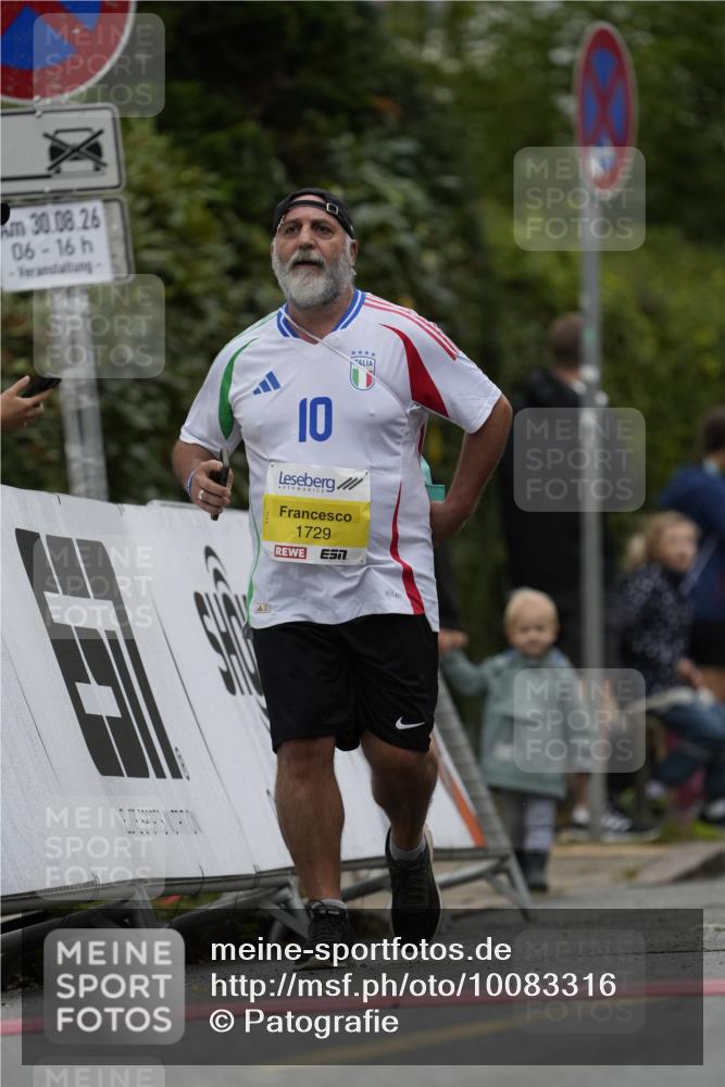 30.08.2026 - Blankeneser Heldenlauf Patografie http://msf.ph/oto/10083316 30.08.2026 10:12:33 Ziel 1729, 5105, 5453 meine-sportfotos.de
