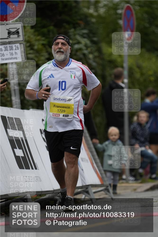 30.08.2026 - Blankeneser Heldenlauf Patografie http://msf.ph/oto/10083319 30.08.2026 10:12:33 Ziel 1729, 5105, 5453 meine-sportfotos.de