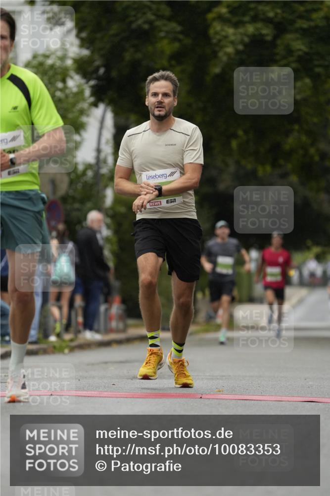30.08.2026 - Blankeneser Heldenlauf Patografie http://msf.ph/oto/10083353 30.08.2026 10:13:10 Ziel 5561, 5844 meine-sportfotos.de