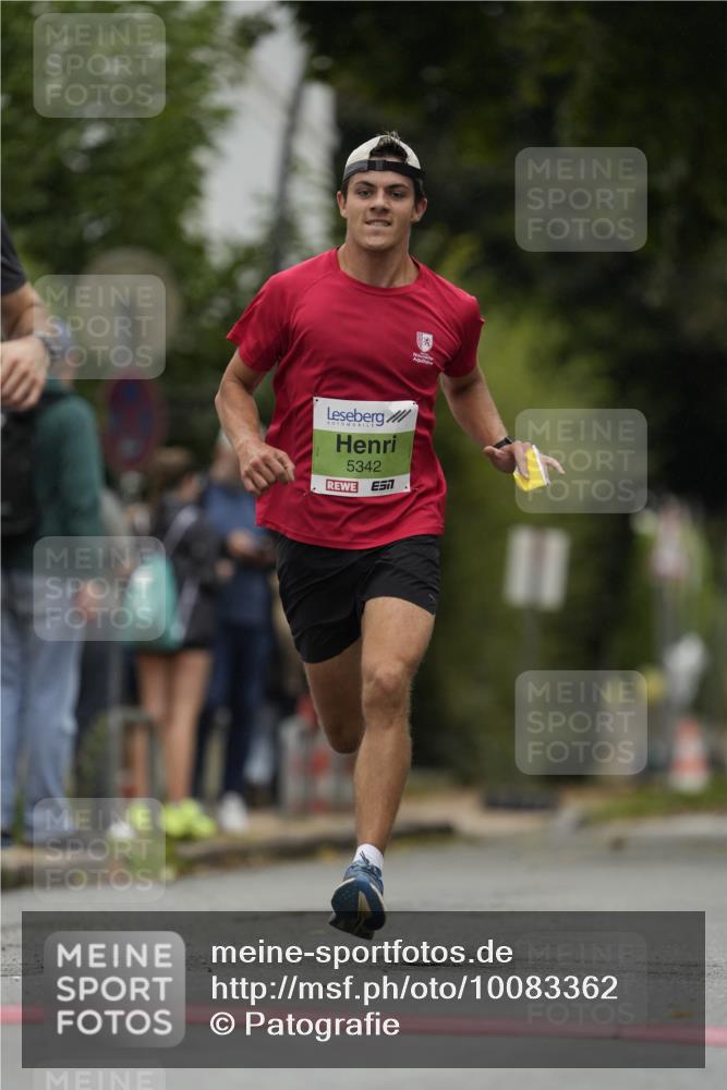 30.08.2026 - Blankeneser Heldenlauf Patografie http://msf.ph/oto/10083362 30.08.2026 10:13:17 Ziel 5342, 5511, 5561, 5844 meine-sportfotos.de