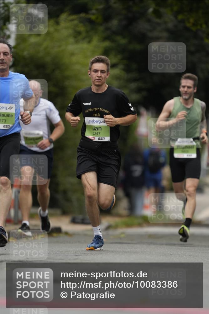 30.08.2026 - Blankeneser Heldenlauf Patografie http://msf.ph/oto/10083386 30.08.2026 10:13:50 Ziel 5247, 5273 meine-sportfotos.de