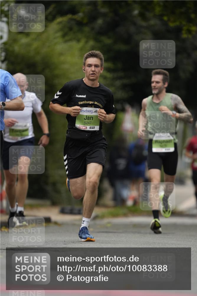 30.08.2026 - Blankeneser Heldenlauf Patografie http://msf.ph/oto/10083388 30.08.2026 10:13:50 Ziel 5247, 5273 meine-sportfotos.de