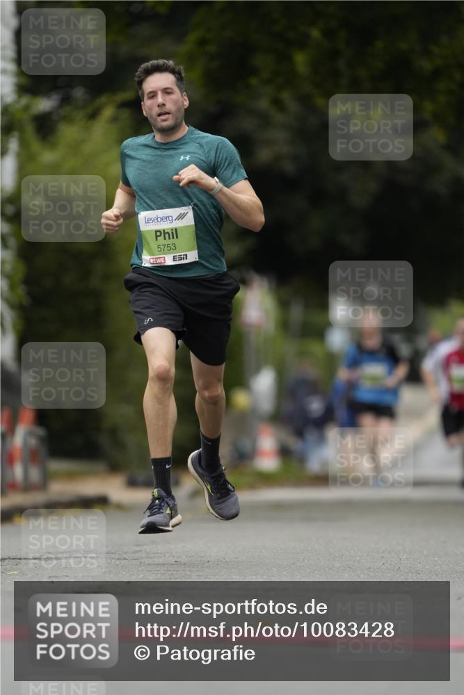 30.08.2026 - Blankeneser Heldenlauf Patografie http://msf.ph/oto/10083428 30.08.2026 10:14:18 Ziel 5270, 5398, 5620, 5753, 5828 meine-sportfotos.de