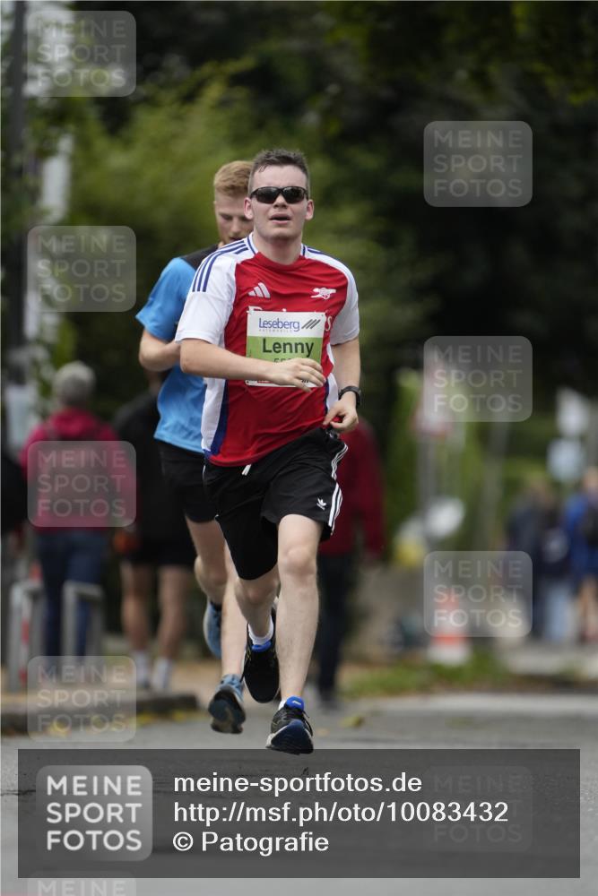 30.08.2026 - Blankeneser Heldenlauf Patografie http://msf.ph/oto/10083432 30.08.2026 10:14:26 Ziel 5596, 5725, 5753 meine-sportfotos.de