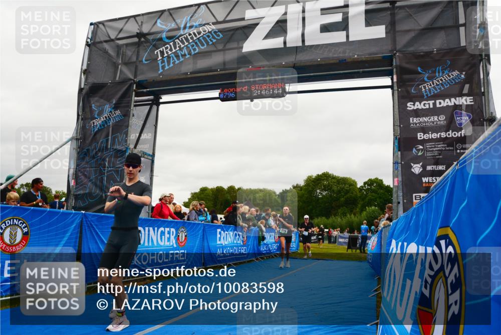 30.08.2026 - Elbe Triathlon Hamburg LAZAROV Photography http://msf.ph/oto/10083598 30.08.2026 11:37:01 Ziel 879, 1011, 1050, 1132, 1307 meine-sportfotos.de