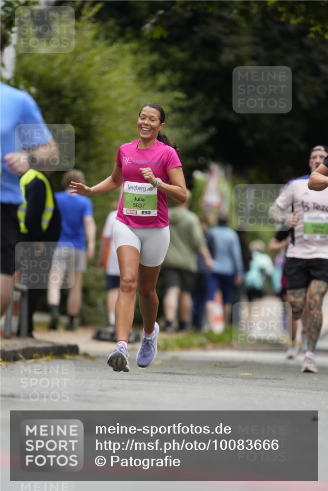 30.08.2026 - Blankeneser Heldenlauf Patografie http://msf.ph/oto/10083666 30.08.2026 10:18:45 Ziel 5558, 5603 meine-sportfotos.de