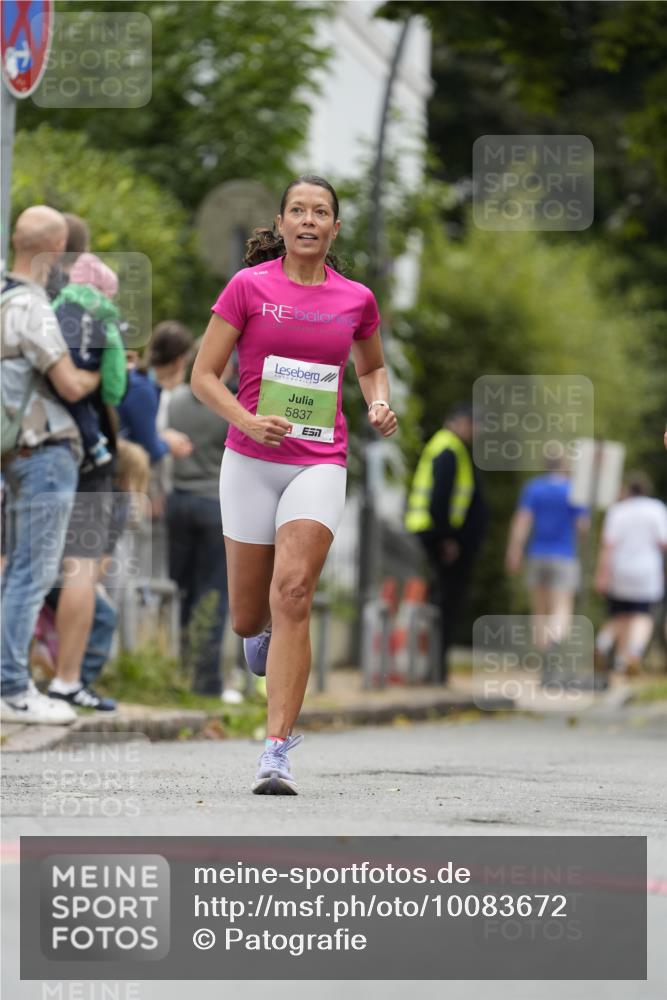 30.08.2026 - Blankeneser Heldenlauf Patografie http://msf.ph/oto/10083672 30.08.2026 10:18:49 Ziel 5558, 5837, 5884 meine-sportfotos.de