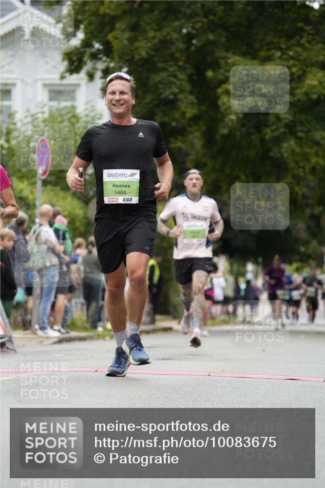 30.08.2026 - Blankeneser Heldenlauf Patografie http://msf.ph/oto/10083675 30.08.2026 10:18:52 Ziel 5558, 5837, 5849, 5884 meine-sportfotos.de