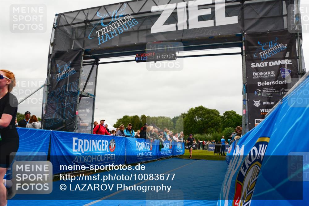 30.08.2026 - Elbe Triathlon Hamburg LAZAROV Photography http://msf.ph/oto/10083677 30.08.2026 11:37:33 Ziel 824, 1334 meine-sportfotos.de