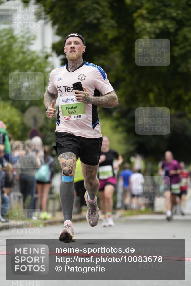 30.08.2026 - Blankeneser Heldenlauf Patografie http://msf.ph/oto/10083678 30.08.2026 10:18:54 Ziel 5558, 5837, 5849, 5884 meine-sportfotos.de