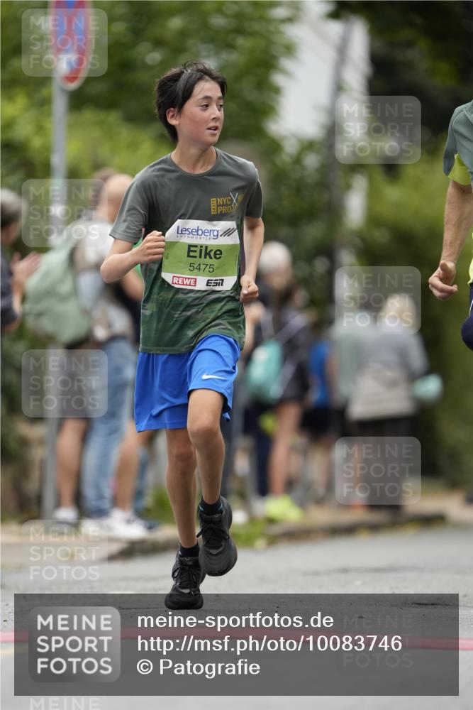 30.08.2026 - Blankeneser Heldenlauf Patografie http://msf.ph/oto/10083746 30.08.2026 10:19:43 Ziel 5475, 5476 meine-sportfotos.de