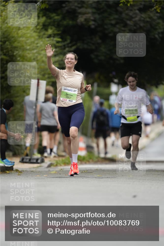 30.08.2026 - Blankeneser Heldenlauf Patografie http://msf.ph/oto/10083769 30.08.2026 10:20:01 Ziel 5049, 5088, 5426, 5653 meine-sportfotos.de