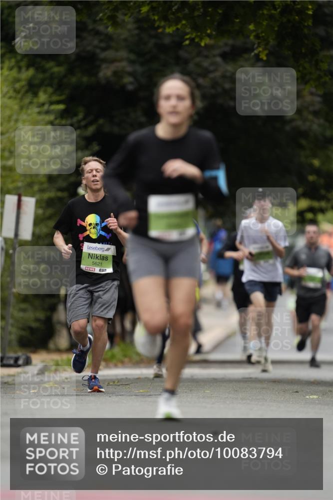 30.08.2026 - Blankeneser Heldenlauf Patografie http://msf.ph/oto/10083794 30.08.2026 10:20:19 Ziel 5122, 5356, 5823 meine-sportfotos.de