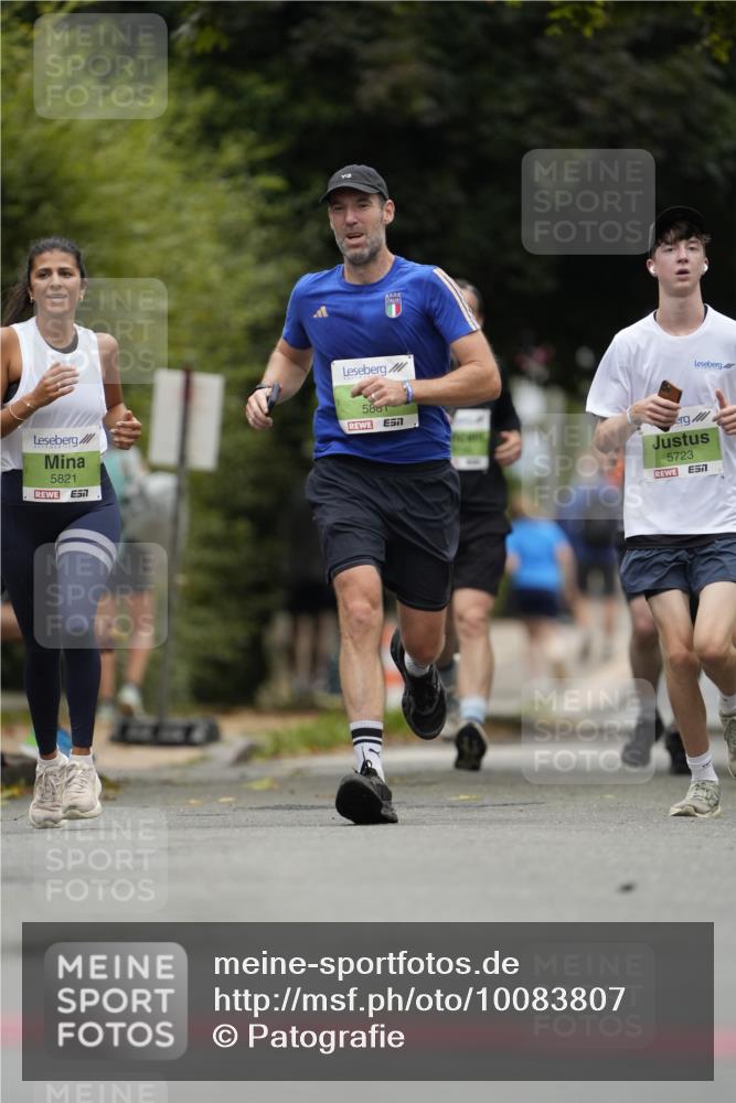30.08.2026 - Blankeneser Heldenlauf Patografie http://msf.ph/oto/10083807 30.08.2026 10:20:26 Ziel 5122, 5356, 5621 meine-sportfotos.de