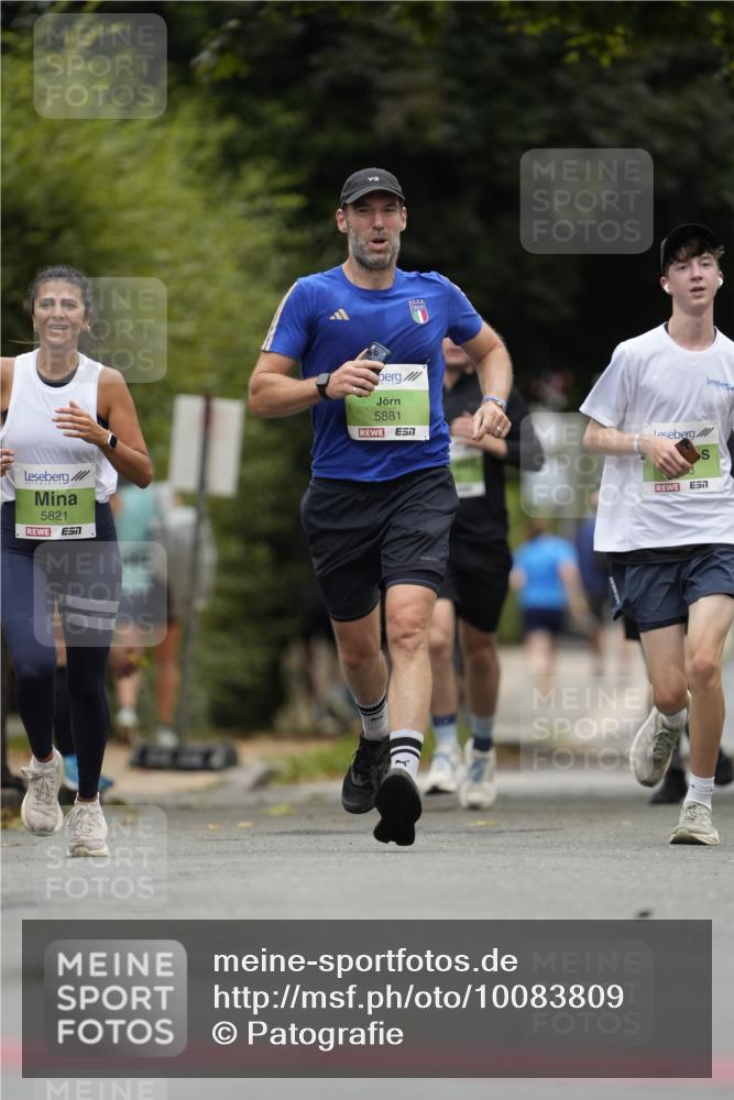 30.08.2026 - Blankeneser Heldenlauf Patografie http://msf.ph/oto/10083809 30.08.2026 10:20:27 Ziel 5122, 5356, 5621 meine-sportfotos.de