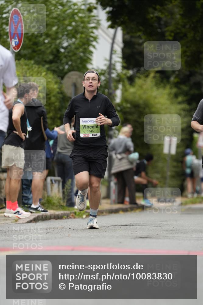 30.08.2026 - Blankeneser Heldenlauf Patografie http://msf.ph/oto/10083830 30.08.2026 10:20:35 Ziel 5621, 5723, 5745, 5821, 5876, 5881 meine-sportfotos.de