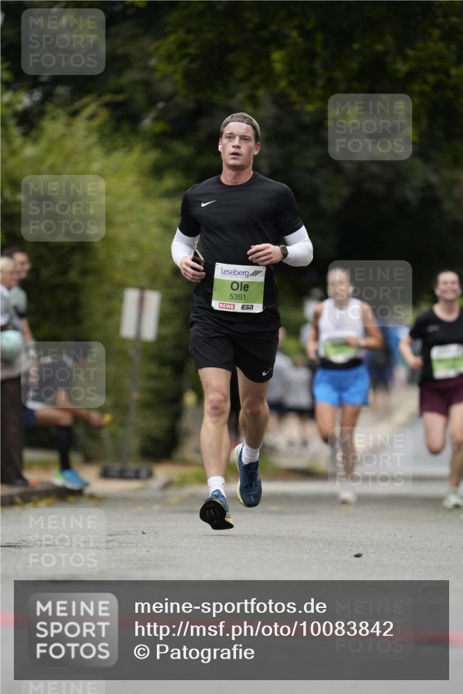 30.08.2026 - Blankeneser Heldenlauf Patografie http://msf.ph/oto/10083842 30.08.2026 10:20:44 Ziel 5167, 5391, 5745, 5876 meine-sportfotos.de