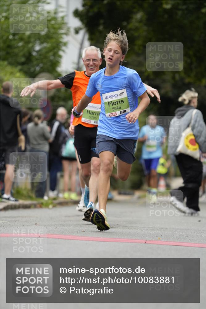 30.08.2026 - Blankeneser Heldenlauf Patografie http://msf.ph/oto/10083881 30.08.2026 10:21:12 Ziel 5140, 5646, 5778, 5796, 5888 meine-sportfotos.de