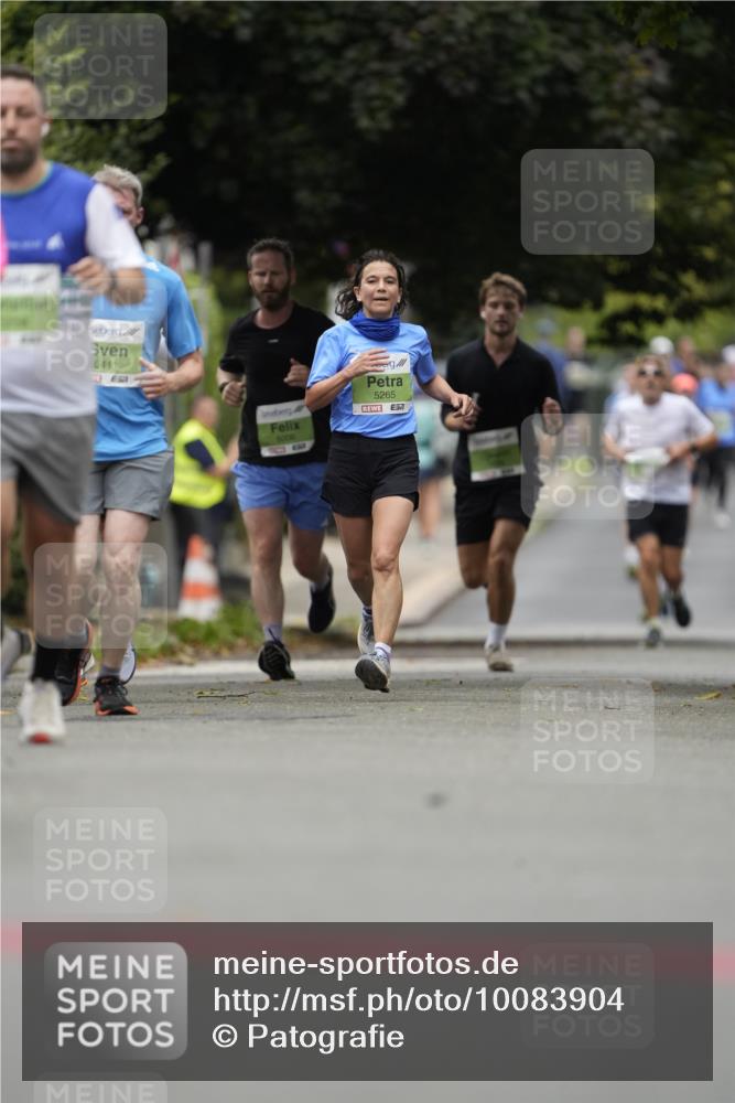 30.08.2026 - Blankeneser Heldenlauf Patografie http://msf.ph/oto/10083904 30.08.2026 10:21:22 Ziel 5030, 5114, 5594, 5888 meine-sportfotos.de