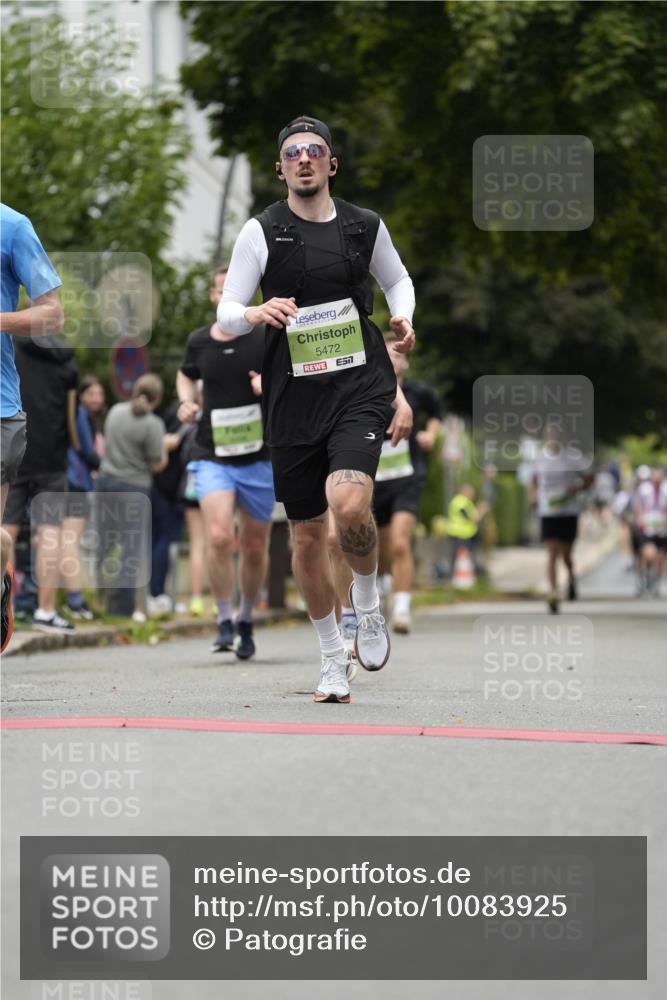 30.08.2026 - Blankeneser Heldenlauf Patografie http://msf.ph/oto/10083925 30.08.2026 10:21:31 Ziel 5006, 5114, 5258, 5265, 5411, 5472, 5594 meine-sportfotos.de