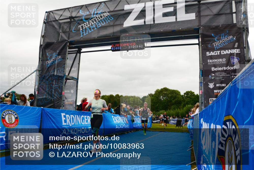 30.08.2026 - Elbe Triathlon Hamburg LAZAROV Photography http://msf.ph/oto/10083963 30.08.2026 11:39:01 Ziel 936, 1158, 1346, 1456 meine-sportfotos.de