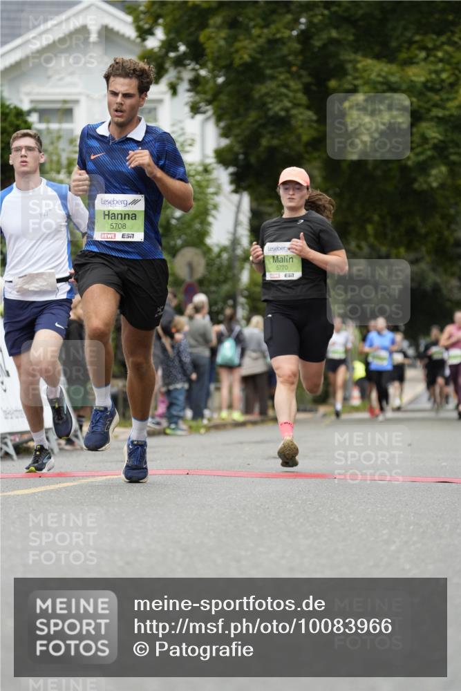 30.08.2026 - Blankeneser Heldenlauf Patografie http://msf.ph/oto/10083966 30.08.2026 10:21:57 Ziel 5307, 5615, 5662, 5708, 5770 meine-sportfotos.de