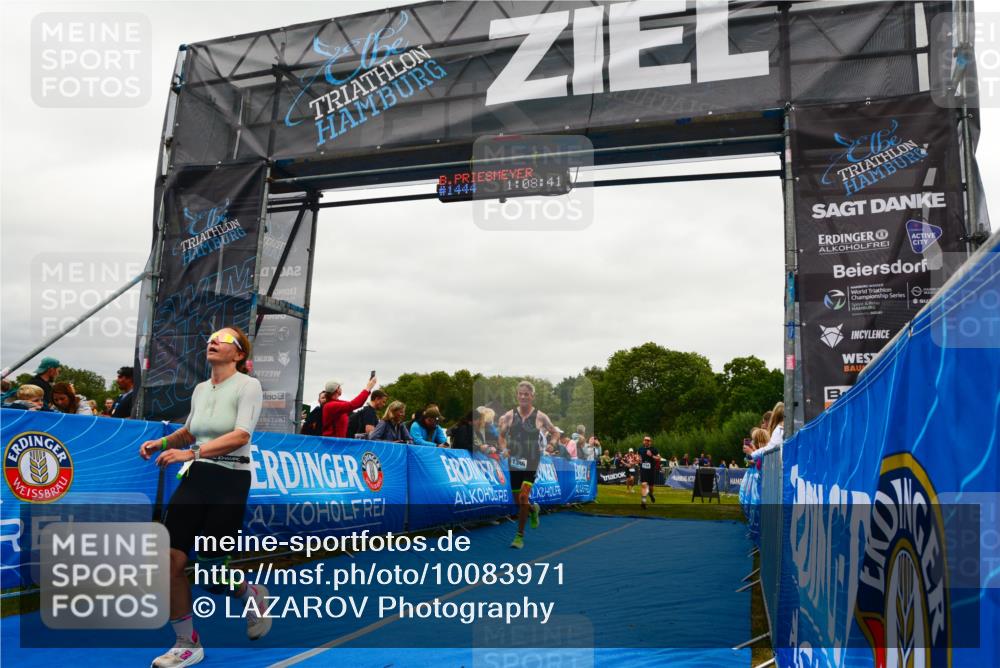 30.08.2026 - Elbe Triathlon Hamburg LAZAROV Photography http://msf.ph/oto/10083971 30.08.2026 11:39:02 Ziel 936, 1158, 1319, 1346, 1456 meine-sportfotos.de