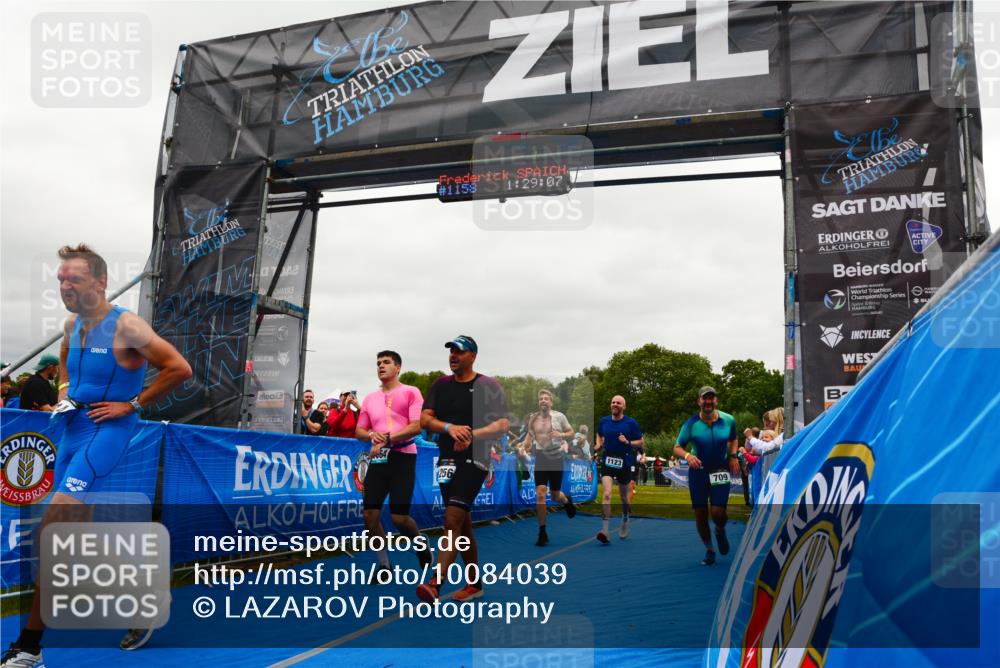 30.08.2026 - Elbe Triathlon Hamburg LAZAROV Photography http://msf.ph/oto/10084039 30.08.2026 11:39:20 Ziel 709, 992, 1064, 1123, 1125, 1205, 1214, 1256 meine-sportfotos.de