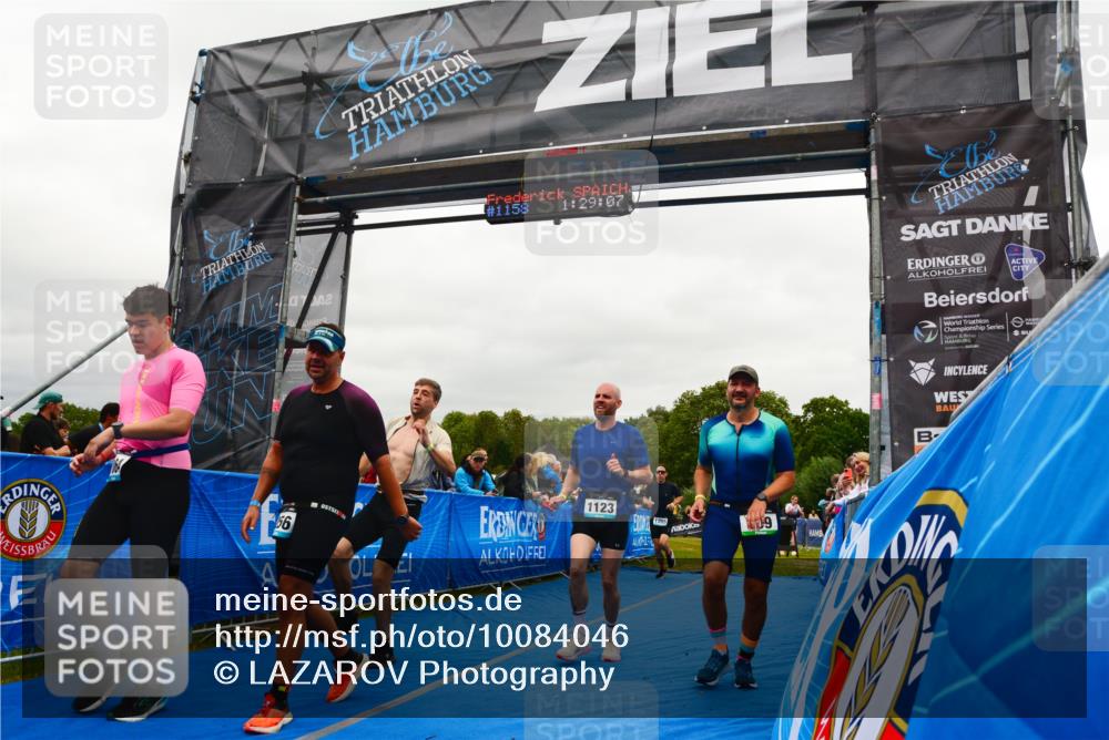 30.08.2026 - Elbe Triathlon Hamburg LAZAROV Photography http://msf.ph/oto/10084046 30.08.2026 11:39:21 Ziel 709, 992, 1064, 1123, 1125, 1205, 1214, 1256 meine-sportfotos.de