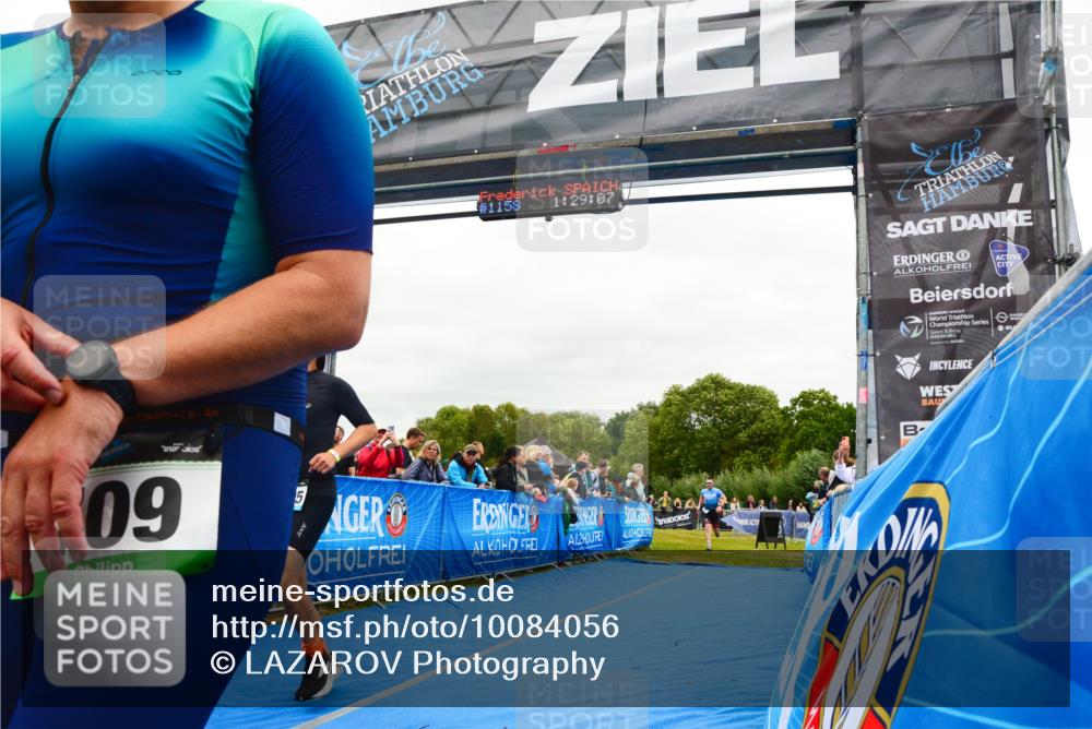 30.08.2026 - Elbe Triathlon Hamburg LAZAROV Photography http://msf.ph/oto/10084056 30.08.2026 11:39:24 Ziel 709, 926, 992, 1123, 1125, 1205 meine-sportfotos.de