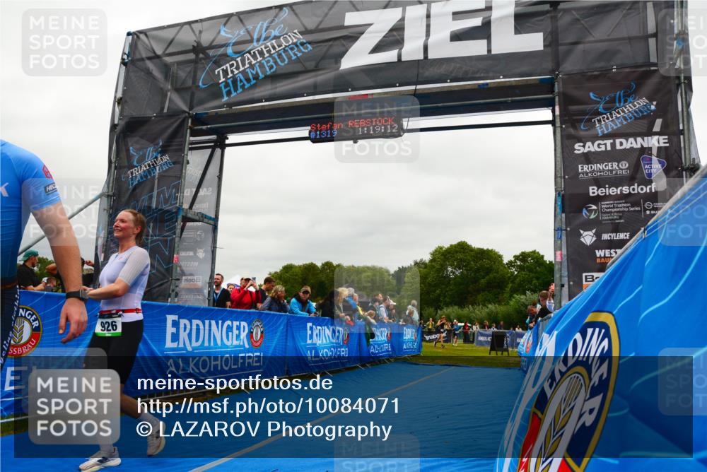 30.08.2026 - Elbe Triathlon Hamburg LAZAROV Photography http://msf.ph/oto/10084071 30.08.2026 11:39:33 Ziel 926, 979, 1146 meine-sportfotos.de