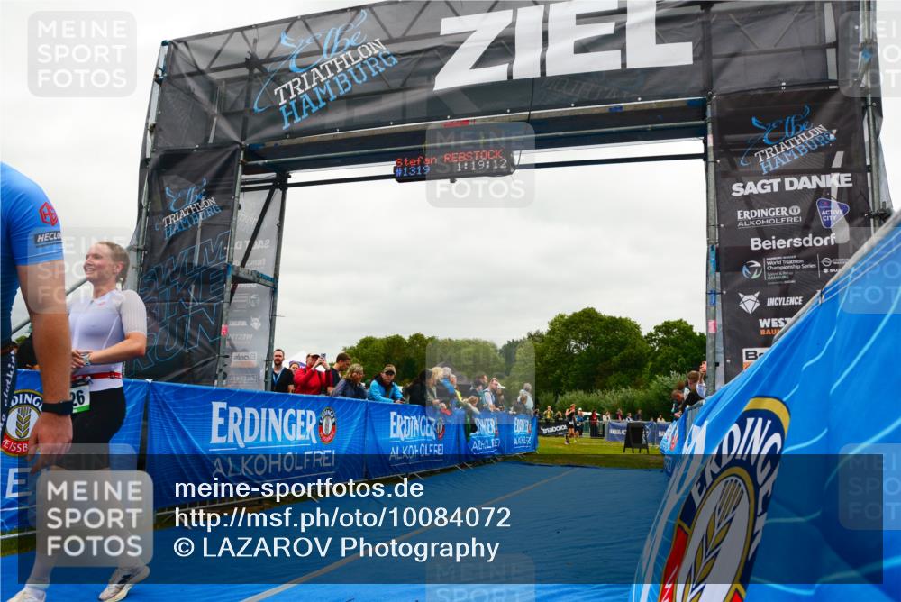 30.08.2026 - Elbe Triathlon Hamburg LAZAROV Photography http://msf.ph/oto/10084072 30.08.2026 11:39:33 Ziel 926, 979, 1146 meine-sportfotos.de