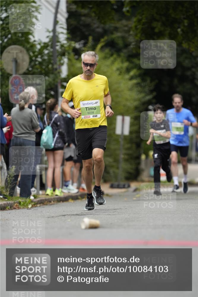 30.08.2026 - Blankeneser Heldenlauf Patografie http://msf.ph/oto/10084103 30.08.2026 10:22:23 Ziel 5039, 5254, 5681, 5814 meine-sportfotos.de