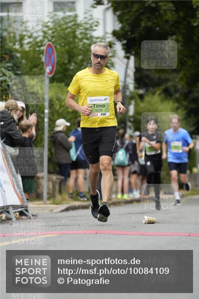 30.08.2026 - Blankeneser Heldenlauf Patografie http://msf.ph/oto/10084109 30.08.2026 10:22:27 Ziel 5034, 5039, 5254 meine-sportfotos.de
