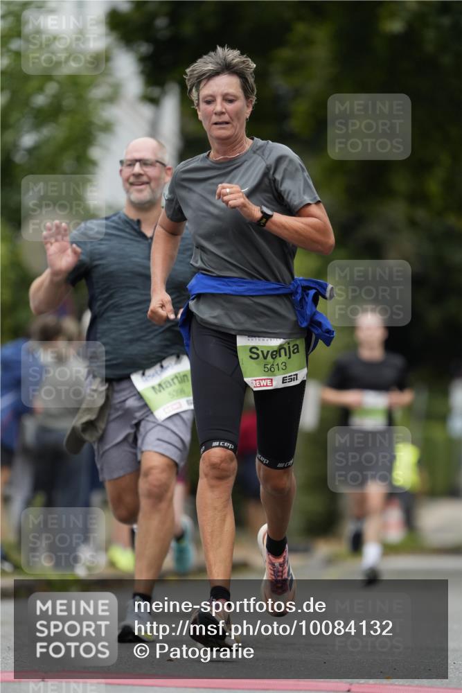 30.08.2026 - Blankeneser Heldenlauf Patografie http://msf.ph/oto/10084132 30.08.2026 10:22:38 Ziel 5034, 5230, 5362, 5399, 5613, 5868 meine-sportfotos.de